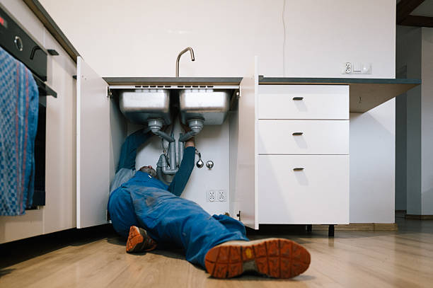 Professional Plumbing technician working in Avant, OK